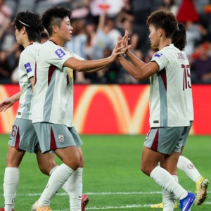 星空体育登录入口-中国女足半场2球领先！王霜进球被吹后轰世界波，张睿建功